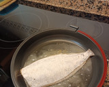 Foto del paso 2 de la receta: Lenguadina frita con ensalada de cous cous