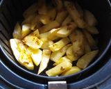 Foto del paso 2 de la receta: Pollo y papas condimentados en freidora por aire 🐥🥔🔁
