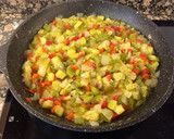 Foto del paso 6 de la receta: Pisto con patatas y huevo