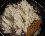 Foto del paso 4 de la receta: Arroz con bacon y tortilla
