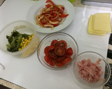 Foto del paso 5 de la receta: Pizzetas individuales con gustos