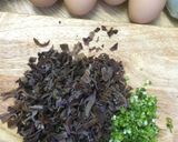 Hình bước làm 1 của món Trứng chiên mộc nhĩ