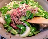 A picture of step 2 of Quick Side Dish: Sweet and Savory Stir-Fried Beef and Bell Peppers.