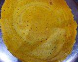 A picture of step 3 of Besan chilla.