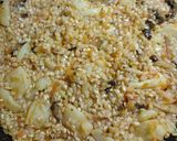 Foto del paso 3 de la receta: Arroz con sepia, setas y espinacas