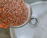 A picture of step 1 of Dal Makhani.
