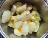 Foto del paso 1 de la receta: Compota de pera y manzana con miel