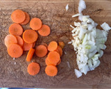 Foto del paso 1 de la receta: Patatas a la riojana (o sea con chorizo)