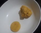 A picture of step 4 of Sarso saag with makke ki roti.