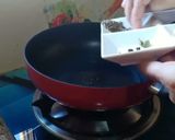 A picture of step 3 of Radish Pulav/Mullangi Rice.