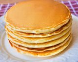 【COOKING BUBU】四種材料！極簡單！完美熱香餅早餐｜ pancake recipe｜基本のパンケーキ !的食譜步驟3照片