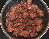 Foto del paso 1 de la receta: Empanada de morcilla y compota de manzana