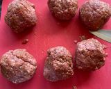 A picture of step 2 of Boerewors Burgers.