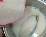 Foto langkah ke 6 dari resep Homemade Strawberry Soy Milk.