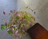 Gambar langkah 1 resipi 5:5:26 - Pucuk ubi kerinting goreng ikan bilis.