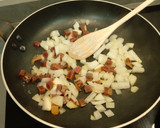 Foto del paso 2 de la receta: Caballa con guisantes salteados