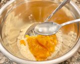 Foto del paso 7 de la receta: Pastel de almendras (Almond and peach cake in syrup)
