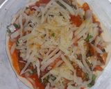 A picture of step 2 of Chicken nugget green gram pizza.