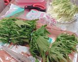 Hình bước làm 1 của món Salad Rau Mizuna Nhật