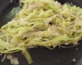 Une image de l'étape 9 de Spaghettis de Poireaux, Crème de Camembert, Émietté de Pancetta.