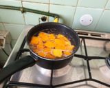Foto del passaggio 1 della ricetta Petto di pollo al forno panato alle mandorle su crema di zucca