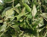 Hình bước làm 2 của món Lẩu gà lá é