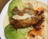 Gambar langkah 5 resipi Tortilla Bawang Putih bersama Ayam / Chicken Garlic Wrap.