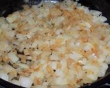 Foto del paso 1 de la receta: Varenikes con 4 salsas en discos de copetin