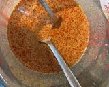 A picture of step 1 of Stir-fry King prawns in curry powder & egg.