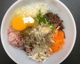 Hình bước làm 2 của món Bún nem rán - random