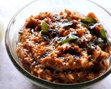 कच्च्या टोमॅटो कांद्याची चटणी (kacchya tomato kandyachi chutney recipe in marathi) रेसिपी स्टेप 3 फोटो 