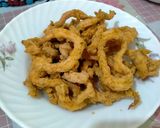 Foto langkah ke 6 dari resep Cumi goreng tepung kriuk.