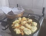 Foto del paso 5 de la receta: Buñuelos de lechuga y cebolla