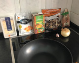 Foto del paso 1 de la receta: Risotto de setas con Gorgonzola y parmesano