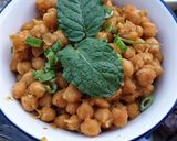 A picture of step 3 of Mom's Chana Chaat.