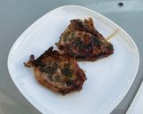 Une image de l'étape 9 de Côtes de veau marinées grillées sauce BBQ et coriandre.