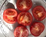 Une image de l'étape 6 de Poulet rôti aux olives accompagné de tomates à la provençale et riz thaï.