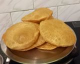 A picture of step 4 of Dhaba-Style Chole Puri.