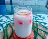 Foto langkah ke 2 dari resep Es Susu Nata de Coco.