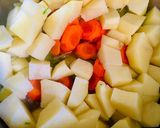 Foto del paso 2 de la receta: GUISO DE LENTEJONES CON VERDURAS 🍵🧅🫑🥕🥬🥔🍠🍵