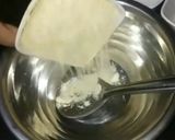A picture of step 2 of Besan dhokla.
