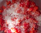 A picture of step 2 of Strawberry Halwa.