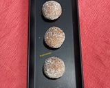 A picture of step 5 of Chocolate Coconut ladoo.