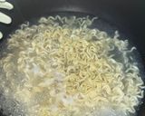 Foto langkah ke 1 dari resep 94.) Indomie goreng hack viral.