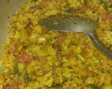 A picture of step 5 of Gobhi ki bhujiya.
