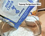 Foto langkah ke 1 dari resep Xmas Tree Butter Cookies 🎄.