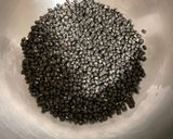 A picture of step 1 of Restaurant style Dal Makhani.