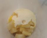 A picture of step 1 of Pineapple slash.
