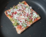 બ્રેડ પીઝા(bread pizza recipe in Gujarati) રેસીપી સ્ટેપ2ફોટો