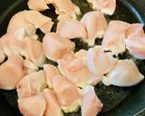 A picture of step 1 of Chicken & Spinach Dhansak Curry.